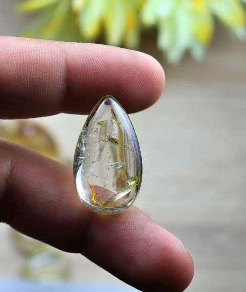 DROP Quartz RUTILE Quality Gem Polished
