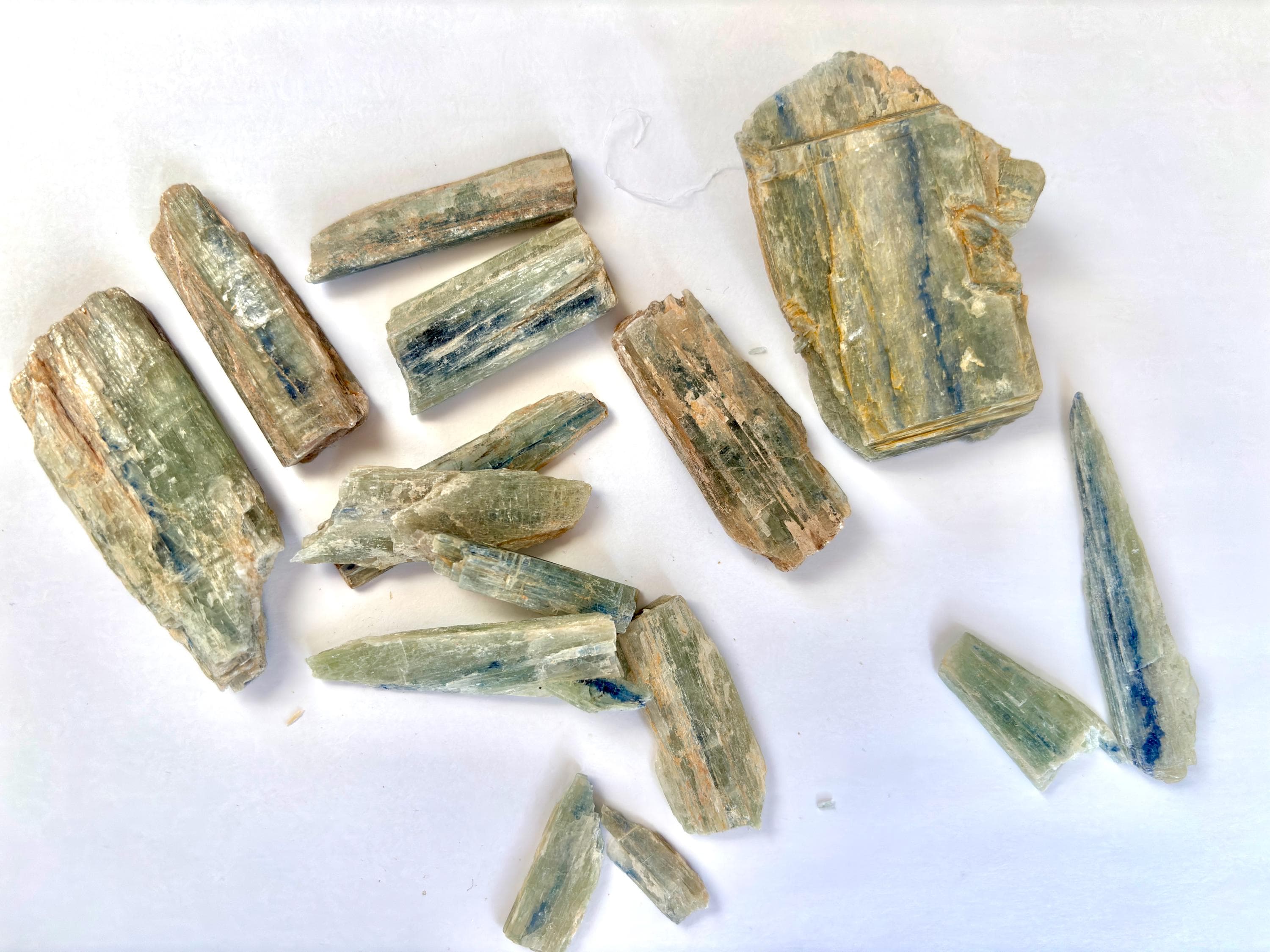 Green Kyanite Crystal Lot (245g) – Natural Blades with Blue Inclusions