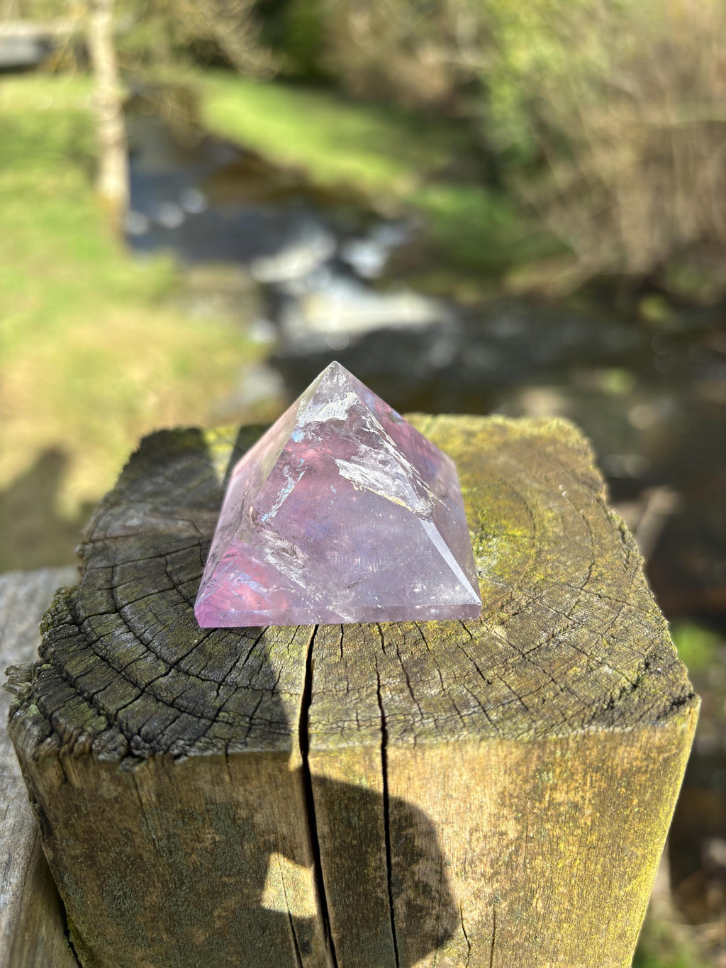 Amethyst Crystal Pyramid 40mm | Purple Quartz Healing Stone | Sacred Geometry Energy Crystal | Meditation Decor