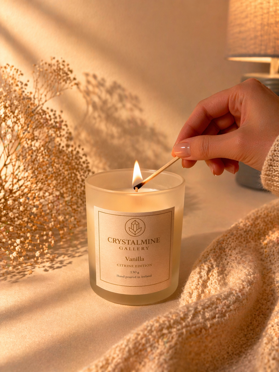Luxury Crystal Candle – Citrine Edition – Vanilla Scent – Hand Poured Soy Wax Candle – Cozy Home Fragrance – Energy Candle – Gift Idea