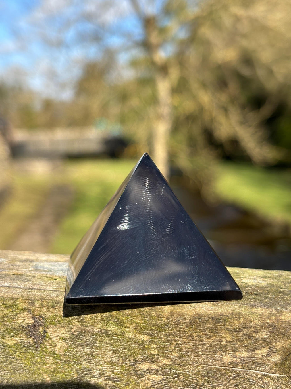 Agate Crystal Pyramid 46mm | Natural Grounding Stone | Sacred Geometry Healing Crystal | Polished Mineral Decor