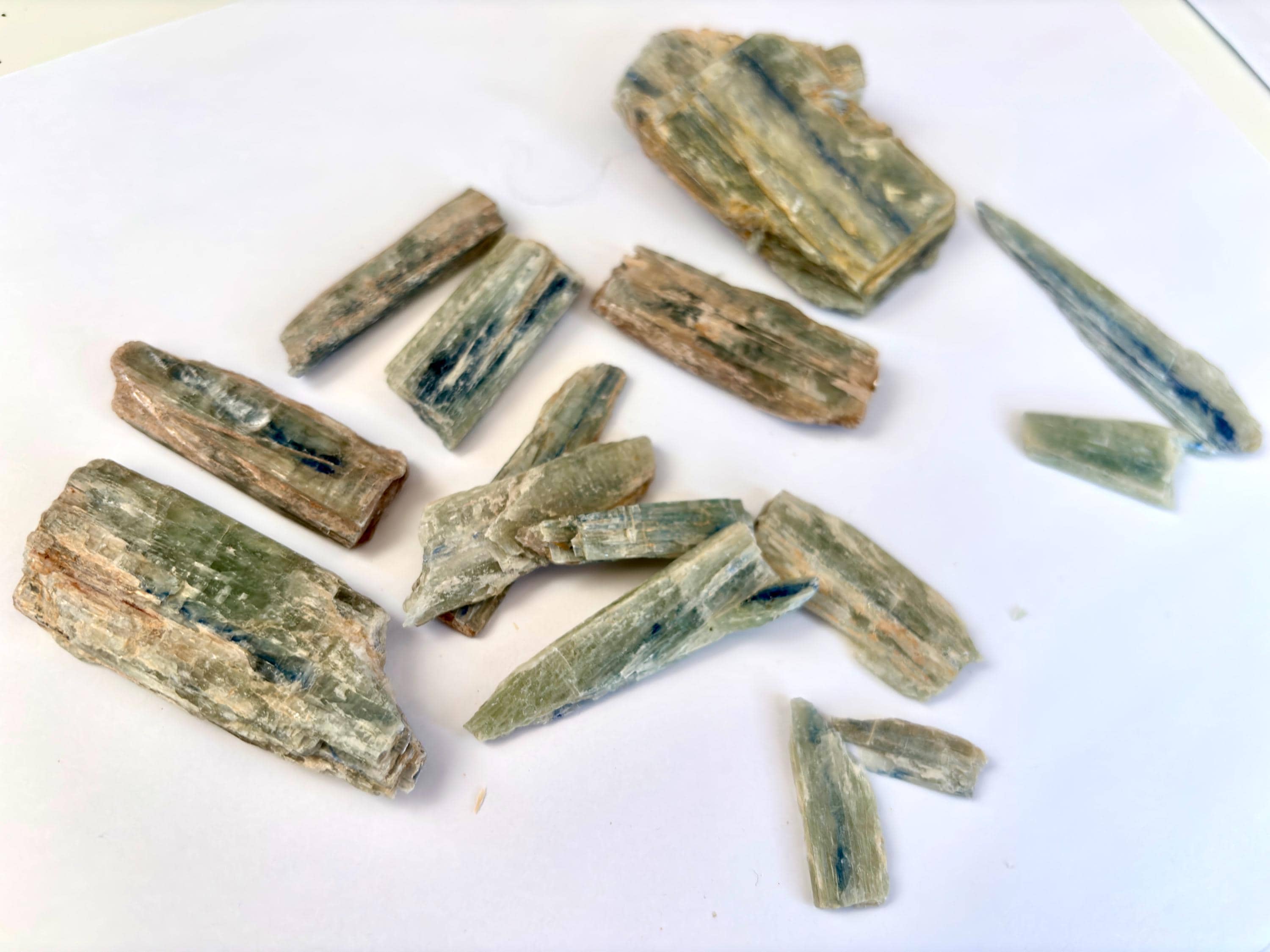 Green Kyanite Crystal Lot (245g) – Natural Blades with Blue Inclusions